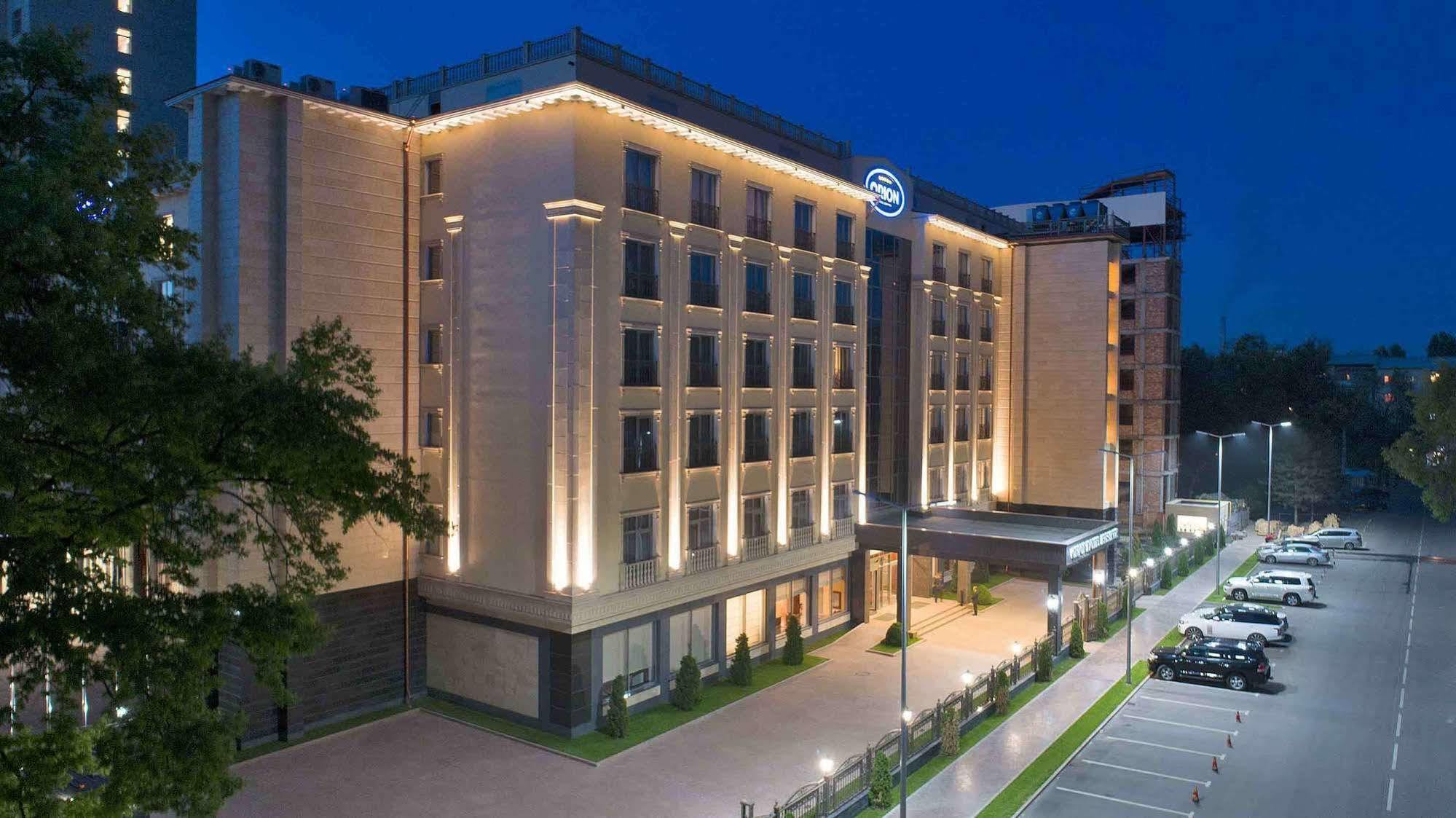 Orion Hotel Bishkek Exterior foto Hilton Prague