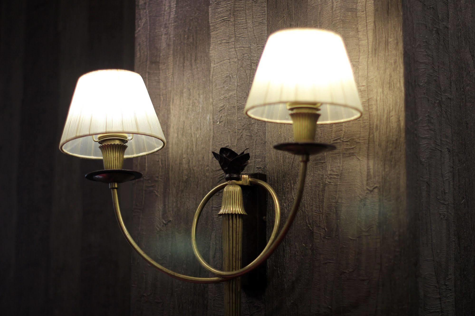 Orion Hotel Bishkek Exterior foto A wall light